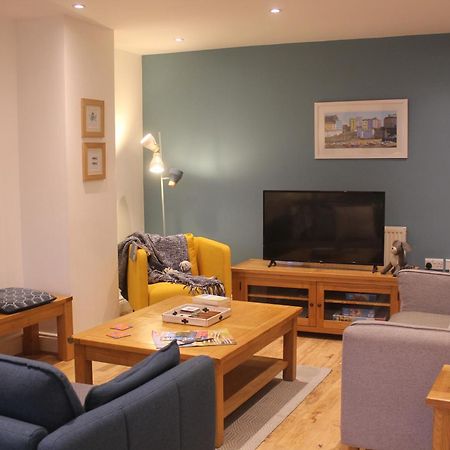 Stylish Flat In Central Tenby & Free Parking Extérieur photo