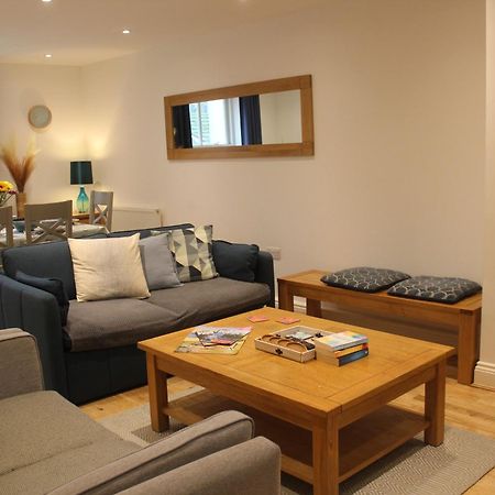 Stylish Flat In Central Tenby & Free Parking Extérieur photo