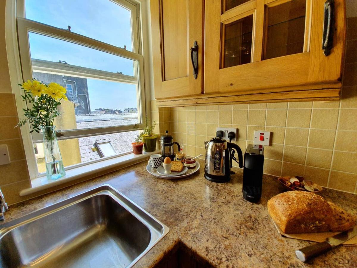 Stylish Flat In Central Tenby & Free Parking Extérieur photo