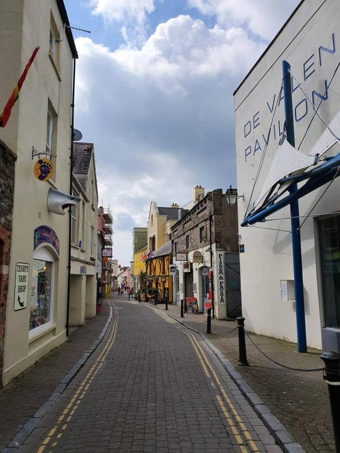 Stylish Flat In Central Tenby & Free Parking Extérieur photo